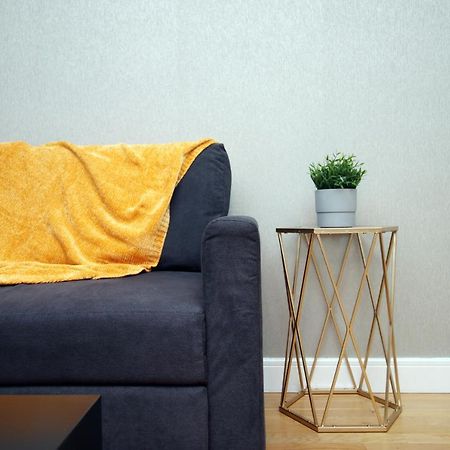 The View - Long Stay Offer - Modern Central Apartment And Parking By Cto Serviced Apartments Cardiff Exterior photo