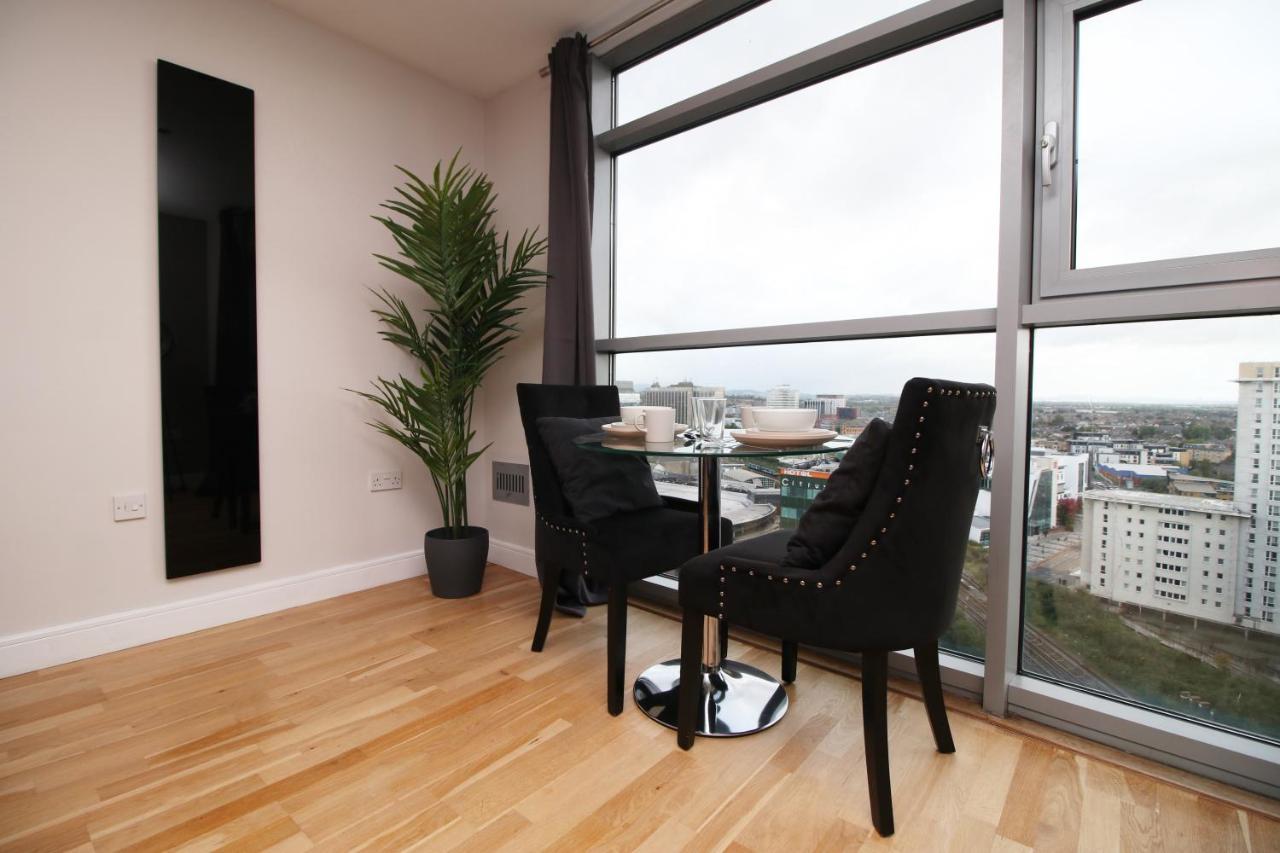 The View - Long Stay Offer - Modern Central Apartment And Parking By Cto Serviced Apartments Cardiff Exterior photo