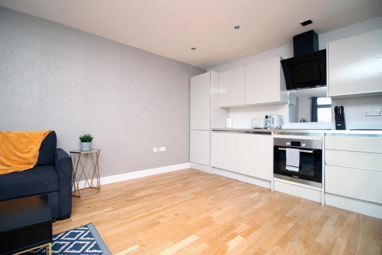 The View - Long Stay Offer - Modern Central Apartment And Parking By Cto Serviced Apartments Cardiff Exterior photo
