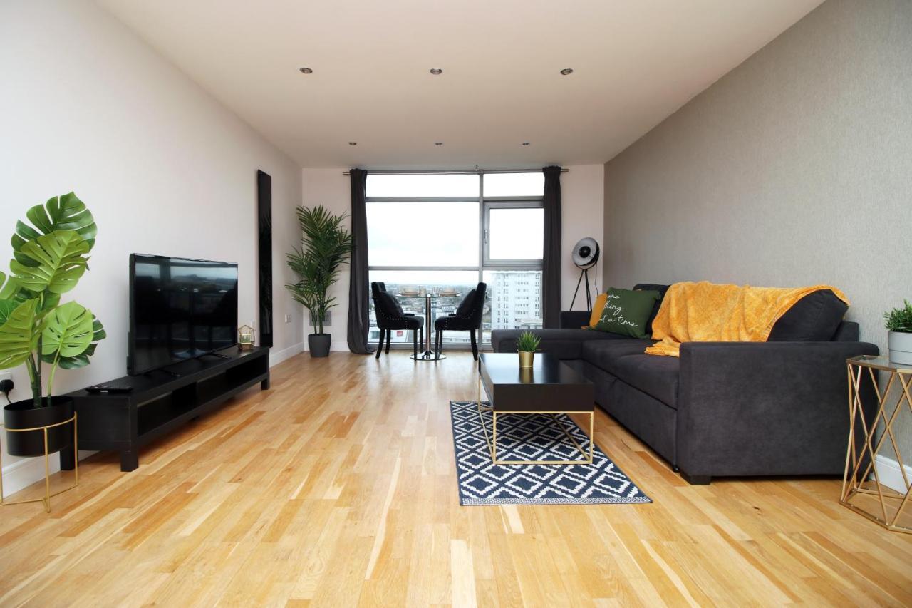 The View - Long Stay Offer - Modern Central Apartment And Parking By Cto Serviced Apartments Cardiff Exterior photo