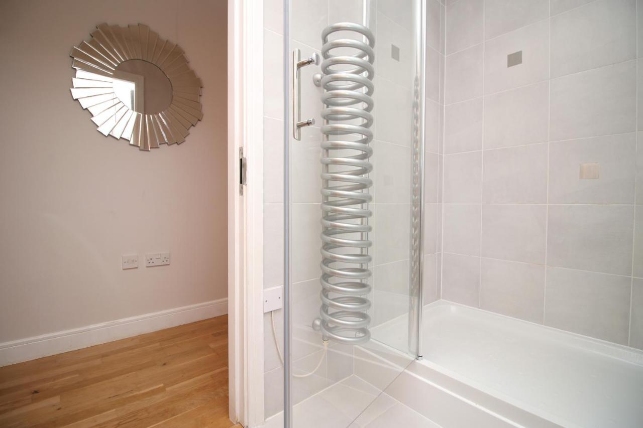The View - Long Stay Offer - Modern Central Apartment And Parking By Cto Serviced Apartments Cardiff Exterior photo